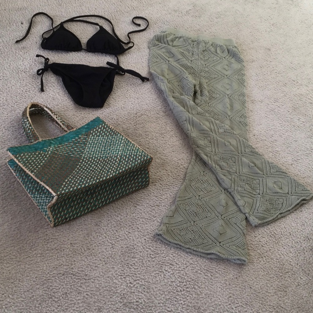 FP BEACH/“GET AWAY”SAGE CROCHET KNIT FLAIRED PANTS/NEW